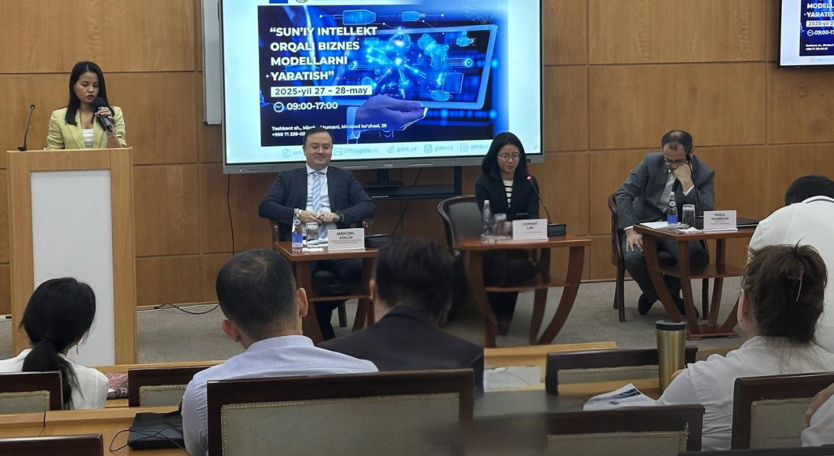 Participant engagement at the first panel session involving Ms Darya Kim, Mr. Keith Carter, Mr. Azizjon Abdurakhimov, and Mr. Aziz Atabekov