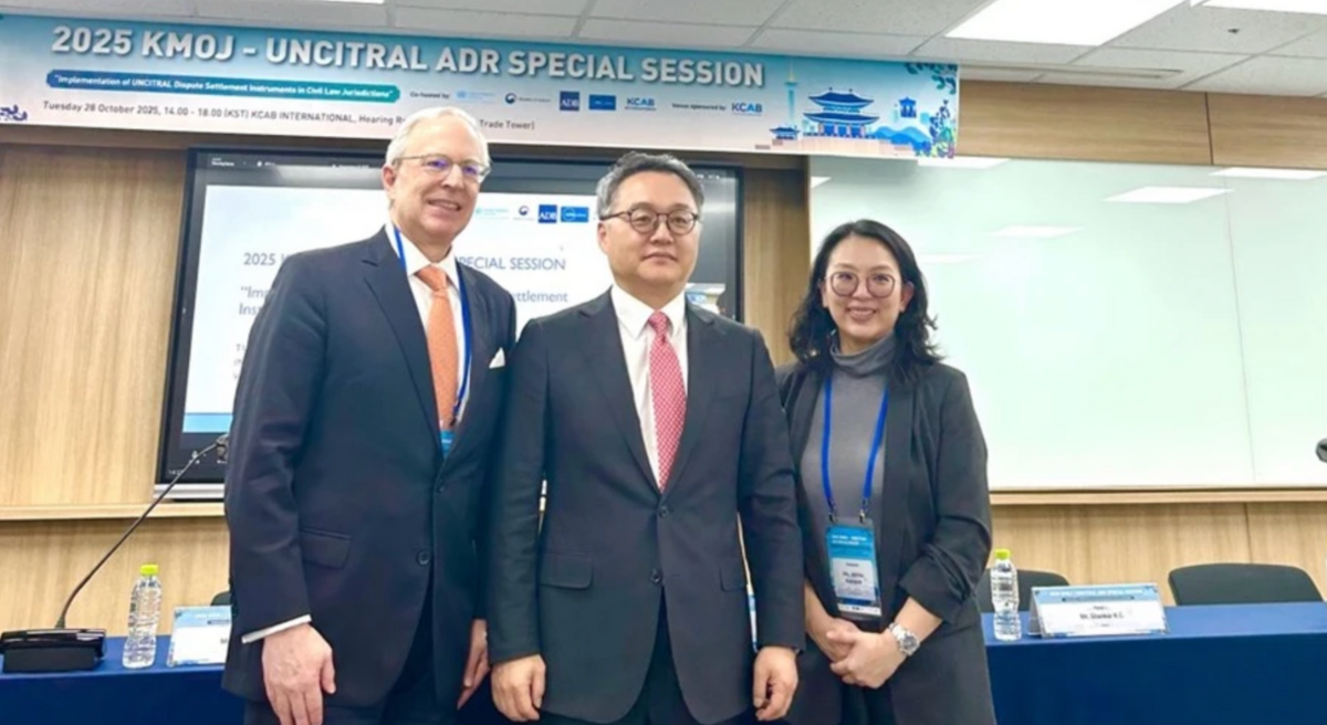 : ADB General Counsel Thomas Clark; Hong-Sik (Justin) Chung, Deputy Minister, International Legal Affairs Department, Ministry of Justice of Republic of Korea; Athita Komindr, Head of the UNCITRAL Regional Center for Asia and the Pacific, 28 October 2025, Seoul