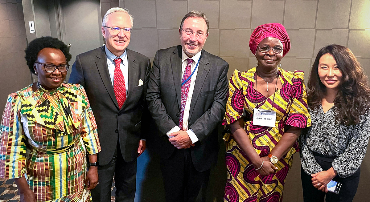 from left to right: Patricia Kameri-Mbote, UNEP; Thomas M. Clark, ADB; Achim Steiner, UNDP; Juliette Biao, UN Forum on Forests; Christina Pak, ADB