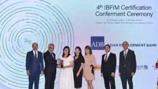 ADB Wins Outstanding Industry Collaboration Award from the Islamic Banking and Finance Institute Malaysia